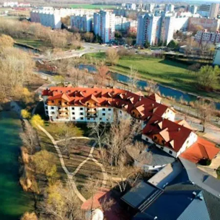 Luxusny Pri Jazere - Free Parking Apartamento Bratislava