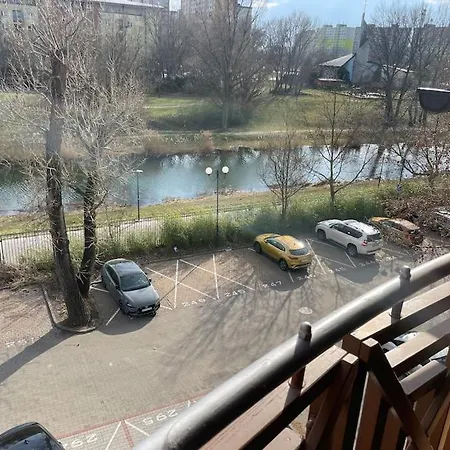 Luxusny Pri Jazere - Free Parking Apartamento
